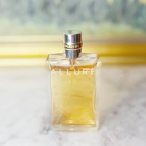 CHANEL Allure 1.7 FL oz / 50 ML Eau De Toilette Spray
